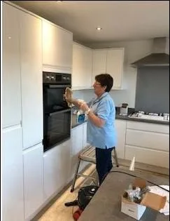 De-Luxe Office Cleaners at work
