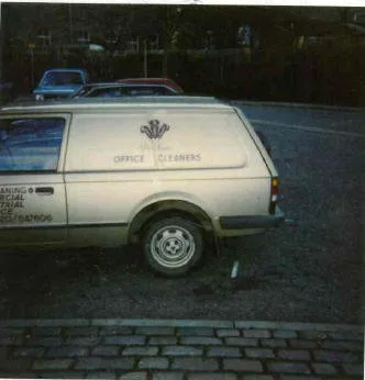 De-Luxe Office Cleaners van
